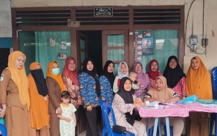 Bersatu untuk Kesehatan Keluarga bersama Kegiatan rutin Posyandu Kasih Ibu